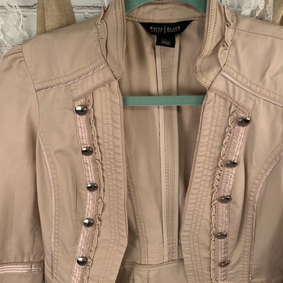 White House Black Market Jackets & Blazers - White House Black Market Tan Blazer sz 0